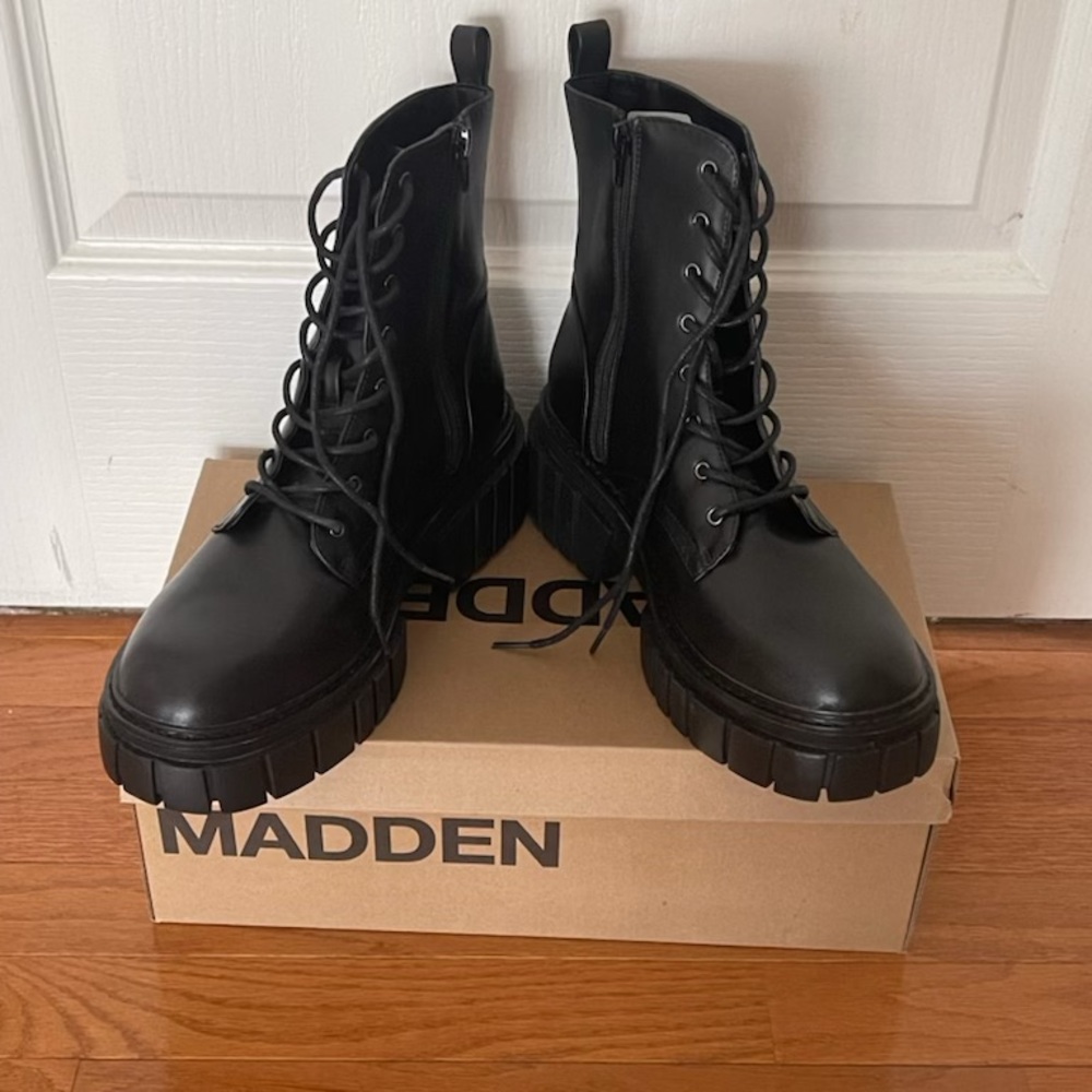 Size 8.5 Madden Girl Chunky Black Combat Boot
